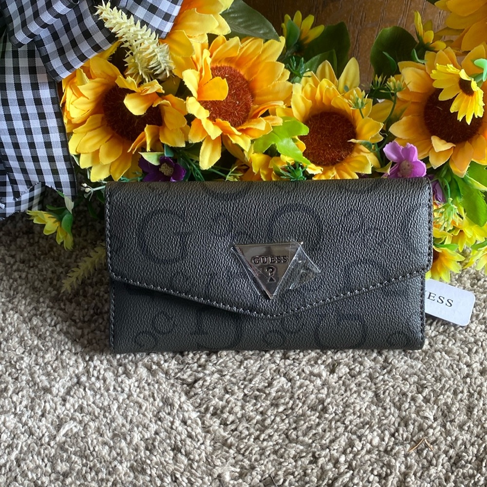 NWT black guess wallet
